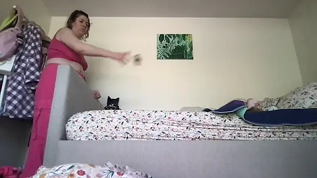 HYPHYtype online show from September 27, 2025, 8:37 pm