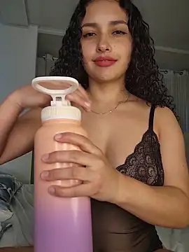 Snapshot of Lucy_Marin chatting on February 26, 2026, 3:12 pm Lucy Marin online show from February 26, 2026, 3:12 pm