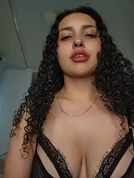 Snapshot of Lucy_Marin chatting on February 12, 2026, 5:34 pm Lucy Marin online show from February 12, 2026, 5:34 pm