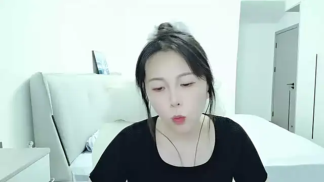 Snapshot of Sunset_glow chatting on September 22, 2025, 8:42 am Sunset glow online show from September 22, 2025, 8:42 am