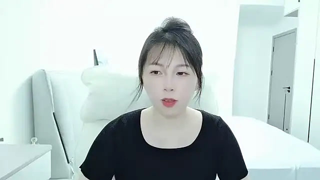 Snapshot of Sunset_glow chatting on October 10, 2025, 7:31 am Sunset glow online show from October 10, 2025, 7:31 am