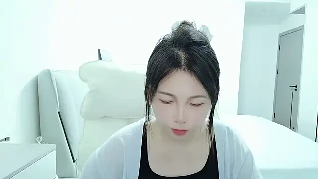 Snapshot of Sunset_glow chatting on October 13, 2025, 7:10 am Sunset glow online show from October 13, 2025, 7:10 am