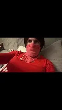 petuletra online show from December 15, 2025, 2:06 am