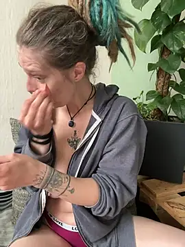 MenaDreadfull online show from April 12, 2026, 12:08 pm