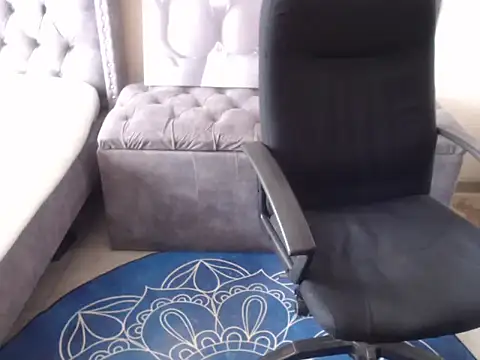 Snapshot of ebonybbwcouples chatting on October 30, 2025, 6:34 am ebonybbwcouples online show from October 30, 2025, 6:34 am