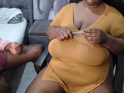 ebonybbwcouples online show from September 10, 2025, 1:15 am