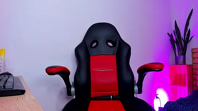 MaryJaneDove online show from February 7, 2025, 8:11 am