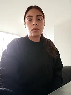 Snapshot of Ivanna2 chatting on October 20, 2025, 1:33 pm Ivanna2 online show from October 20, 2025, 1:33 pm