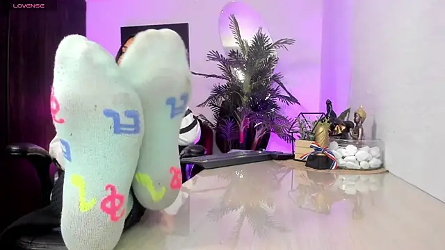 Snapshot of Amaia_Bushida chatting on September 15, 2025, 2:01 am Amaia Bushida online show from September 15, 2025, 2:01 am