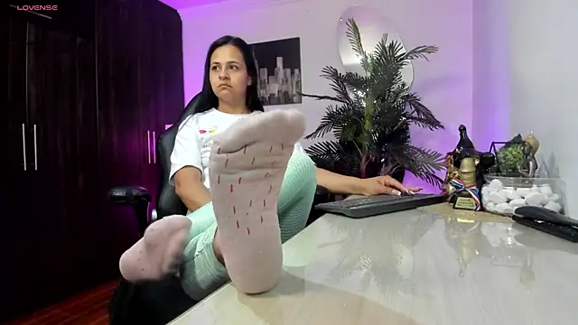 Snapshot of Amaia_Bushida chatting on September 12, 2025, 2:12 am Amaia Bushida online show from September 12, 2025, 2:12 am