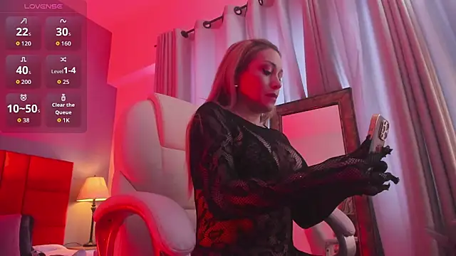 Snapshot of Holly_madison_ chatting on September 26, 2025, 1:29 pm Holly madison online show from September 26, 2025, 1:29 pm