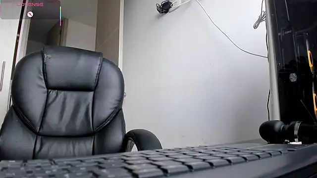 StacyConner online show from January 9, 2026, 8:05 pm