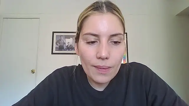 Snapshot of alaanna_new chatting on September 23, 2025, 6:26 pm alaanna new online show from September 23, 2025, 6:26 pm