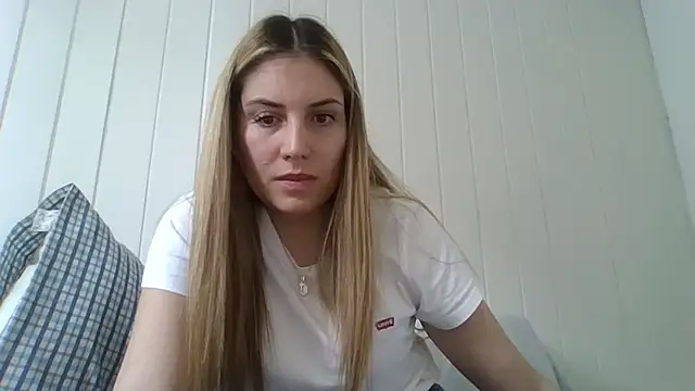 Snapshot of alaanna_new chatting on October 30, 2025, 3:20 pm alaanna new online show from October 30, 2025, 3:20 pm