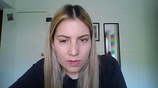 Snapshot of alaanna_new chatting on October 14, 2025, 4:07 pm alaanna new online show from October 14, 2025, 4:07 pm