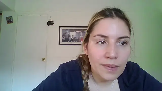 Snapshot of alaanna_new chatting on October 24, 2025, 8:52 pm alaanna new online show from October 24, 2025, 8:52 pm