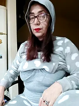 Snapshot of Love_Tina56 chatting on October 7, 2025, 5:41 am Love Tina56 online show from October 7, 2025, 5:41 am