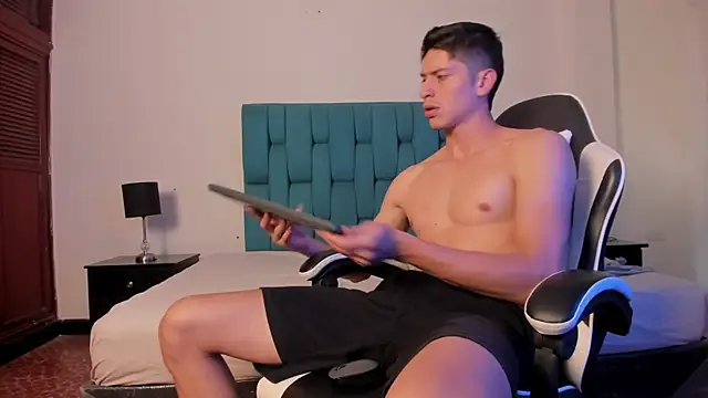Tyler Cold online show from September 25, 2025, 7:42 pm