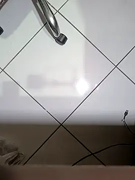 Snapshot of QUERTZFODAA chatting on March 15, 2025, 6:10 pm QUERTZFODAA online show from March 15, 2025, 6:10 pm