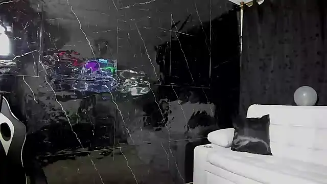 Snapshot of litoxx_cass chatting on October 14, 2025, 10:05 am litoxx cass online show from October 14, 2025, 10:05 am