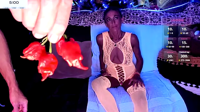 Snapshot of ShannNikkii420 chatting on October 20, 2025, 1:18 am ShannNikkii420 online show from October 20, 2025, 1:18 am