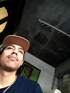 Snapshot of AlexAlejandro13 chatting on September 8, 2025, 11:26 pm AlexAlejandro13 online show from September 8, 2025, 11:26 pm