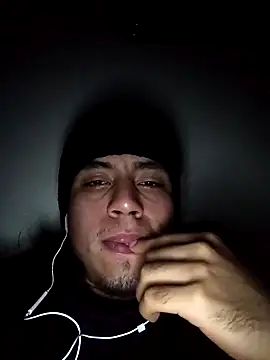 Snapshot of AlexAlejandro13 chatting on January 17, 2026, 11:52 pm AlexAlejandro13 online show from January 17, 2026, 11:52 pm