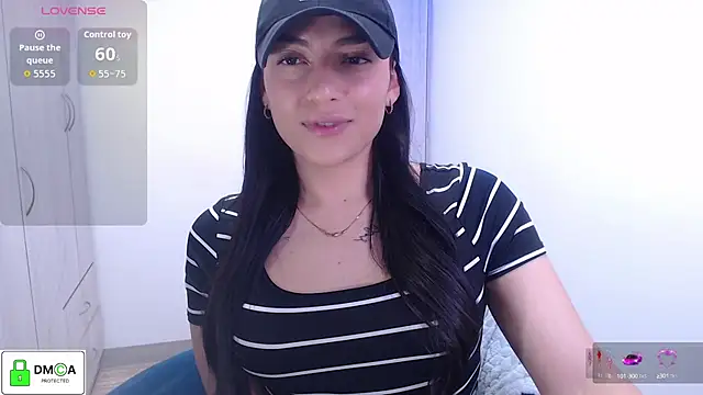 EricaVanderhill online show from October 28, 2025, 9:25 pm