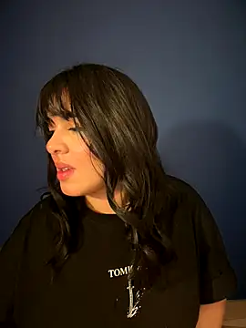 Snapshot of Roxxannne chatting on October 4, 2025, 11:06 pm Roxxannne online show from October 4, 2025, 11:06 pm