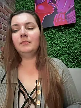 CandyShoopp online show from February 10, 2025, 5:19 pm