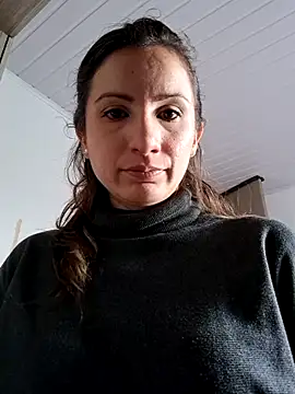 vanessabrown  online show from September 30, 2025, 5:08 pm