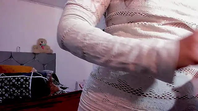 vanessabrown  online show from October 31, 2025, 3:08 pm