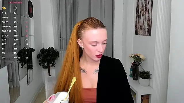 Snapshot of Salme_Sweet chatting on October 5, 2025, 10:22 pm Salme Sweet online show from October 5, 2025, 10:22 pm