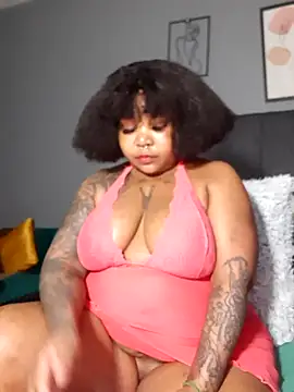 PearlSexxy69 online show from November 1, 2025, 1:23 am