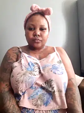 PearlSexxy69 online show from October 4, 2025, 8:27 am