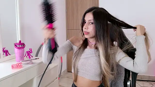 Snapshot of Sensualtease chatting on September 20, 2025, 1:10 am Sensualtease online show from September 20, 2025, 1:10 am