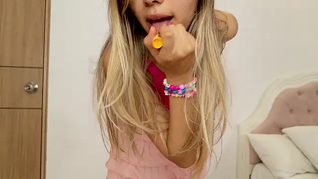 Snapshot of Sensualtease chatting on January 16, 2025, 3:02 am Sensualtease online show from January 16, 2025, 3:02 am