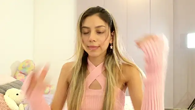 Snapshot of Sensualtease chatting on February 9, 2025, 2:17 am Sensualtease online show from February 9, 2025, 2:17 am