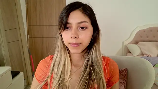 Snapshot of Sensualtease chatting on February 7, 2025, 11:55 pm Sensualtease online show from February 7, 2025, 11:55 pm