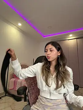 Snapshot of Sensualtease chatting on December 2, 2025, 4:36 am Sensualtease online show from December 2, 2025, 4:36 am