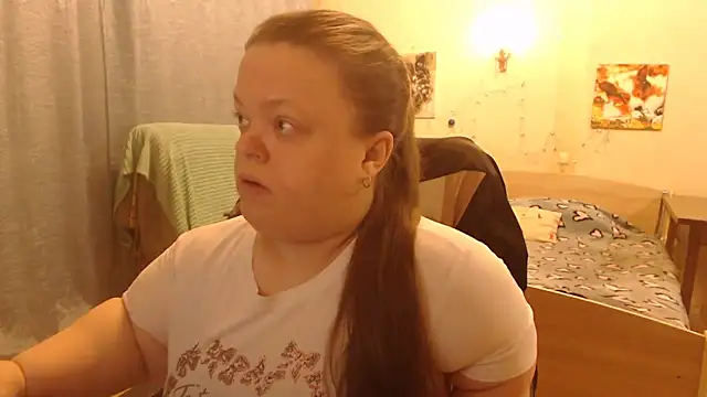 Janiffer MiMi online show from February 7, 2025, 4:14 pm