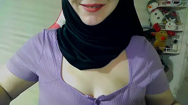 PinkPudding online show from December 1, 2024, 10:48 pm