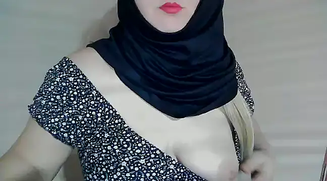 PinkPudding online show from December 5, 2024, 6:39 pm