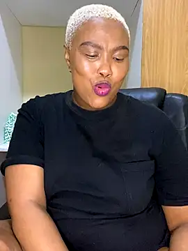 BADFATASS85 online show from December 16, 2025, 12:37 am