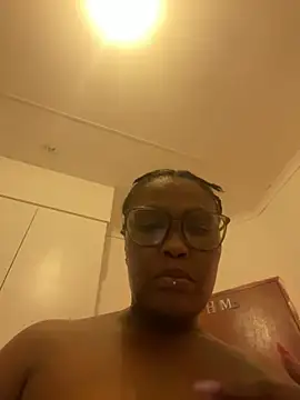 BADFATASS85 online show from February 5, 2025, 10:55 pm