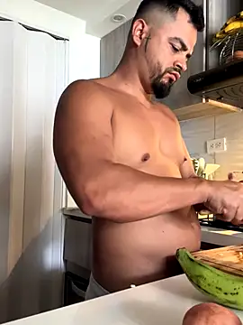 Snapshot of Ricardo_1998 chatting on September 22, 2025, 5:30 pm Ricardo 1998 online show from September 22, 2025, 5:30 pm