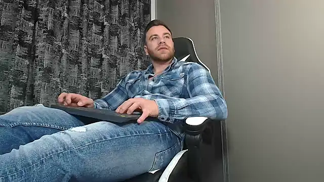 Thori92 online show from February 17, 2025, 9:10 pm