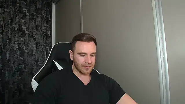 Thori92 online show from April 8, 2026, 5:47 pm