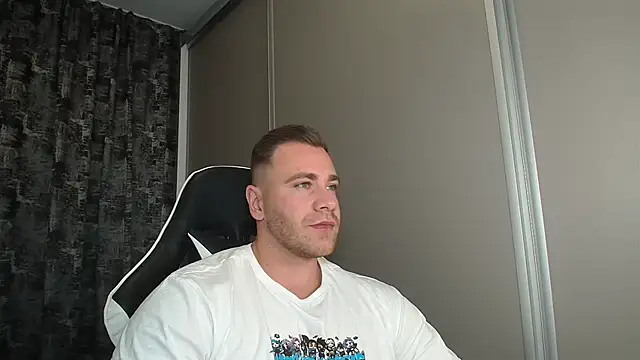 Thori92 online show from September 25, 2025, 5:08 pm