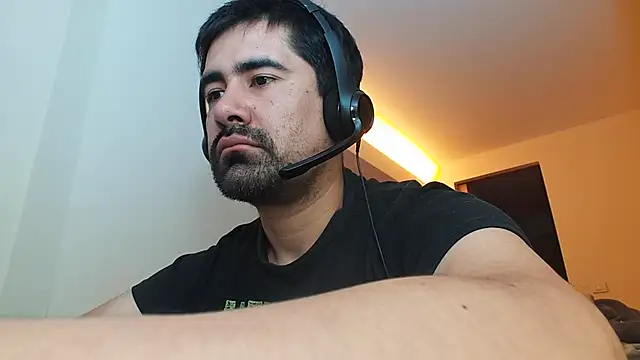 Snapshot of VonDoomdelToro chatting on February 13, 2025, 3:18 am VonDoomdelToro online show from February 13, 2025, 3:18 am